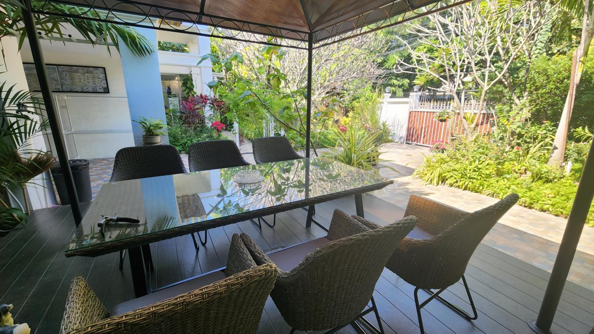 Chiangmai Singharat Road Villa Чиангмай Экстерьер фото