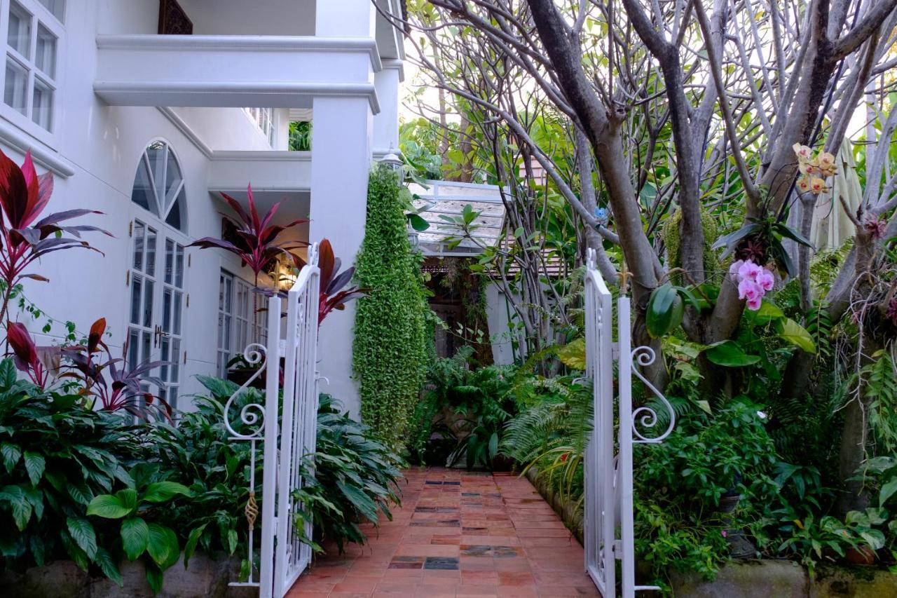 Chiangmai Singharat Road Villa Чиангмай Экстерьер фото